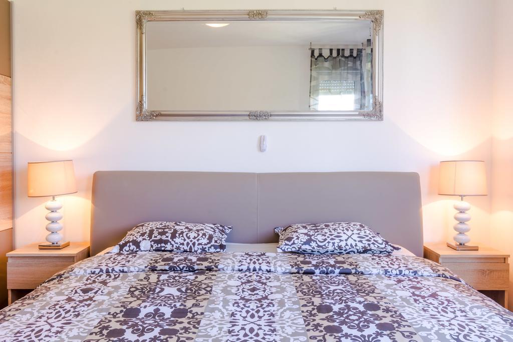 Magis Apartment Сплит Екстериор снимка